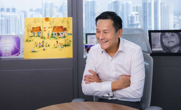  ​Among his many roles, Dr Tan Hiang Khoon chairs the Division of Surgery and Surgical Oncology at SGH and National Cancer Centre Singapore, and the Surgery Academic Clinical Programme. 